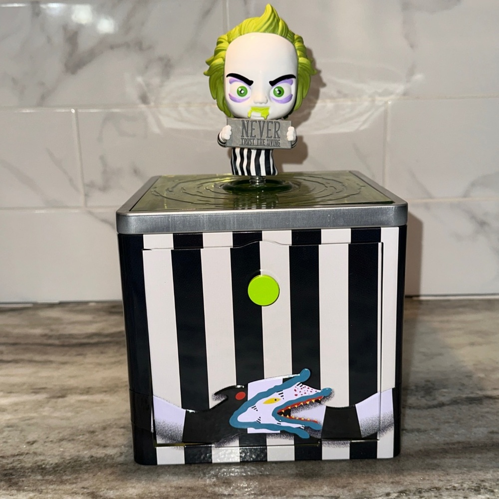 Cinemark BEETLEJUICE Jack In the Box LIGHT-UP Popcorn Bucket Tin Limited Edition